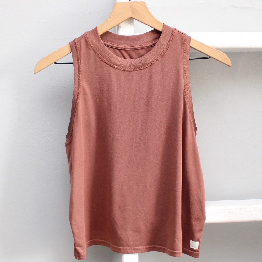 Vuori Energy Terracotta High Neck Top Size